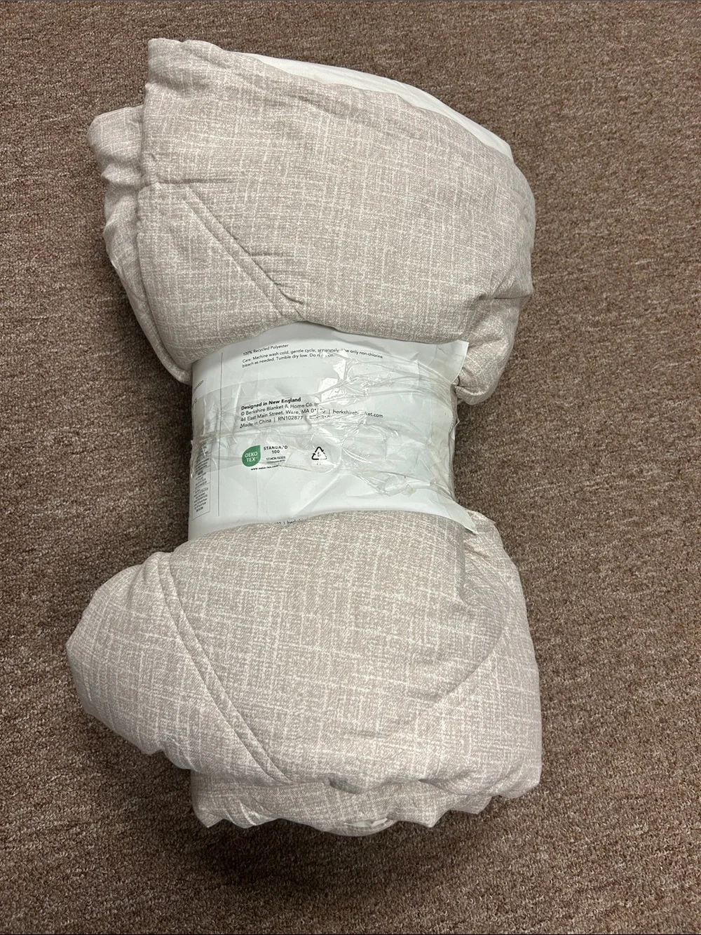 Berkshire Linen-Texture Down Alternative Blanket - Beige
